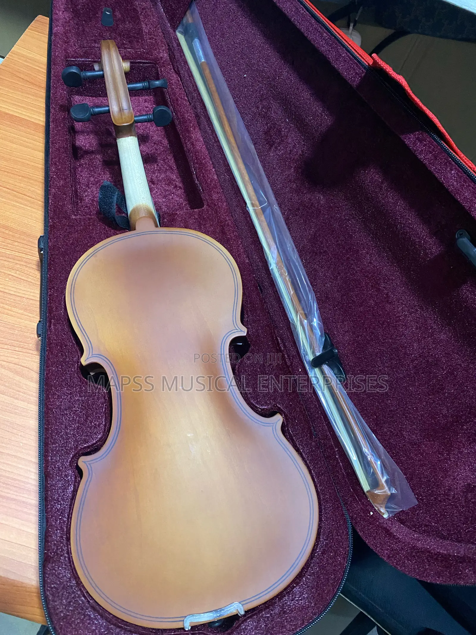 Yamaha 4/4 Full-Size Acoustic-Electric Violin.