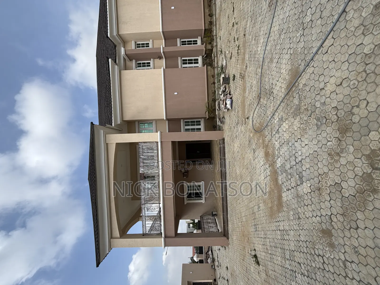 5bdrm Duplex in Katampe Extension for rent