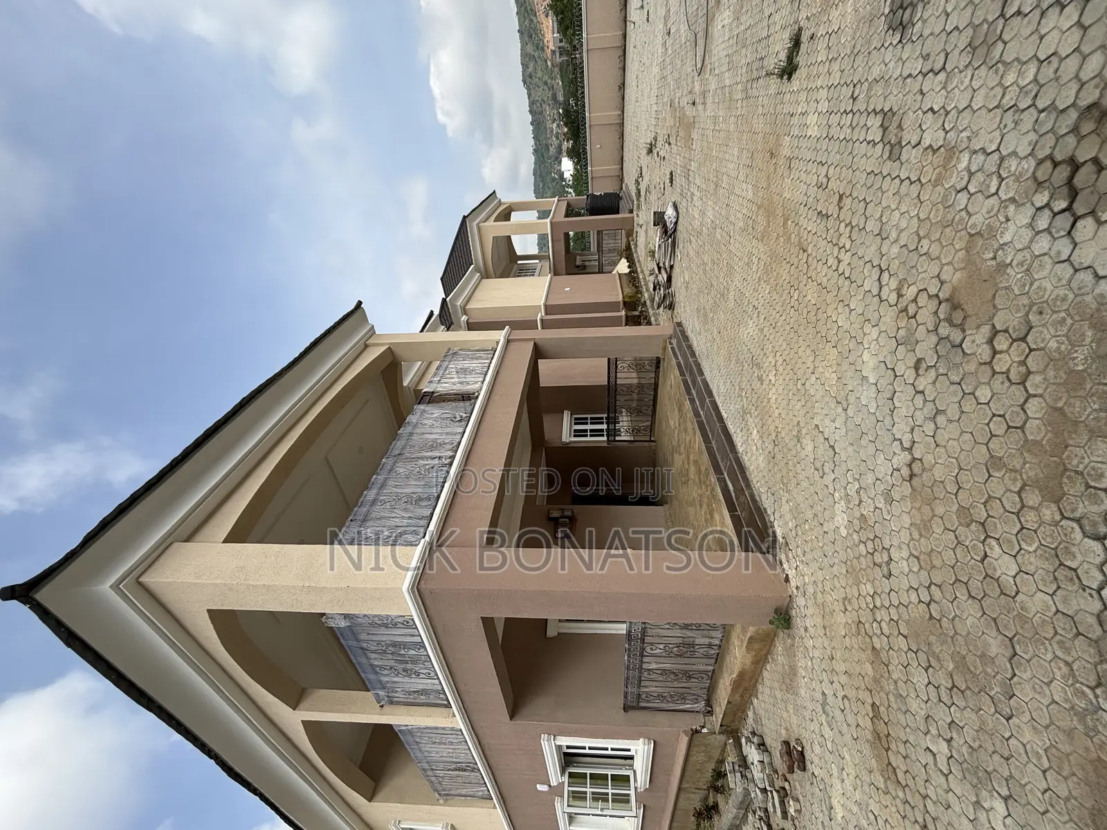 5bdrm Duplex in Katampe Extension for rent