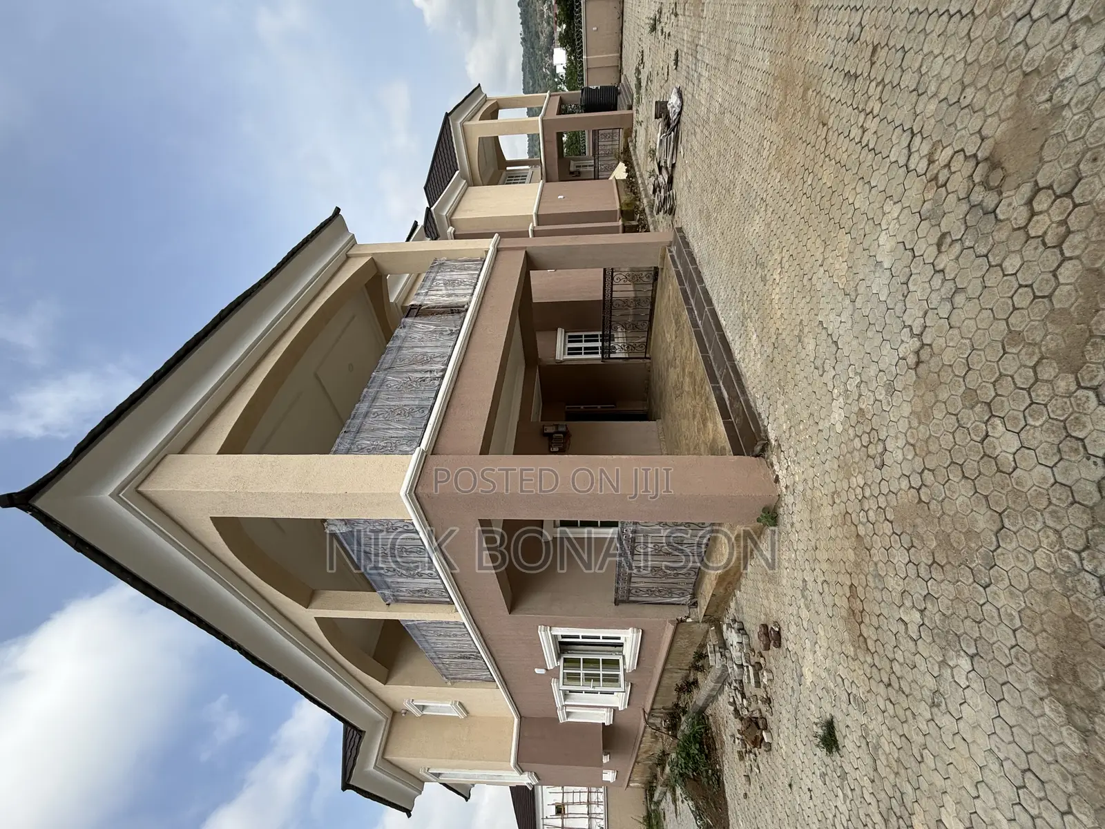 5bdrm Duplex in Katampe Extension for rent