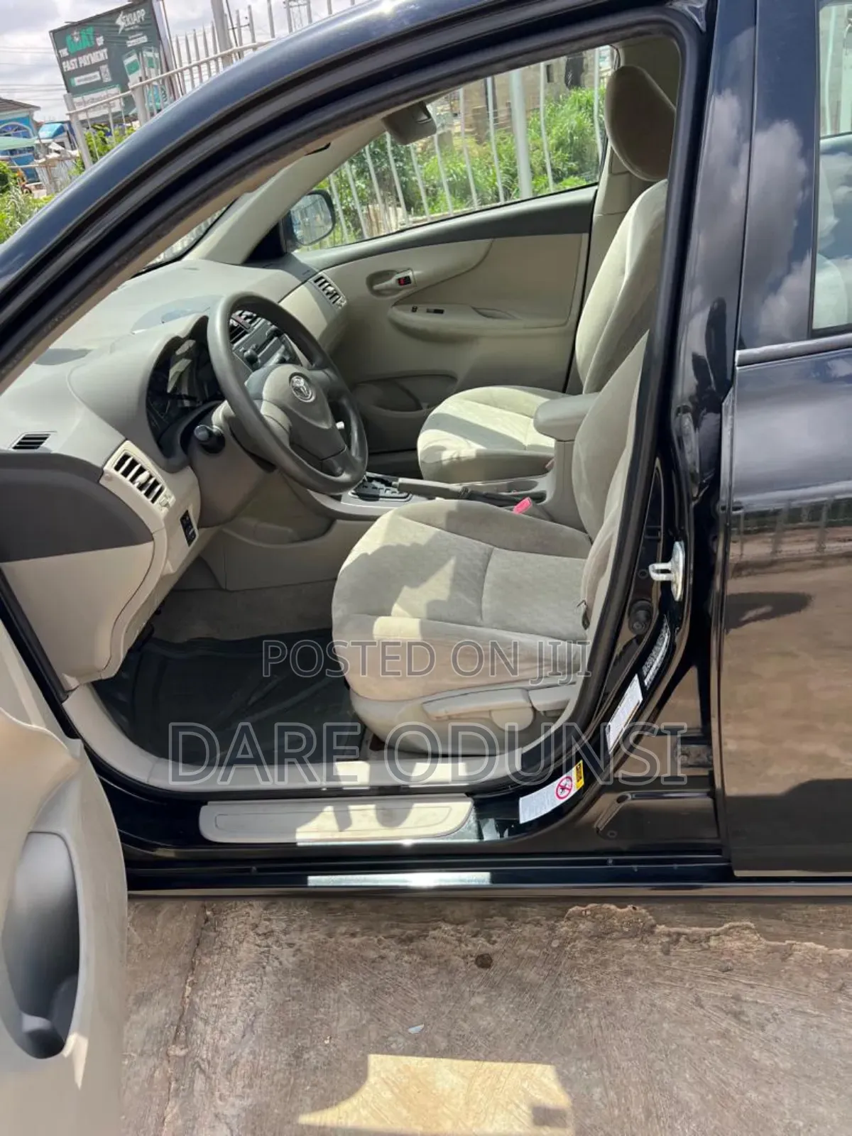 Toyota Corolla Base 4dr Sedan (1.8L 4cyl 5M) 2009 Black