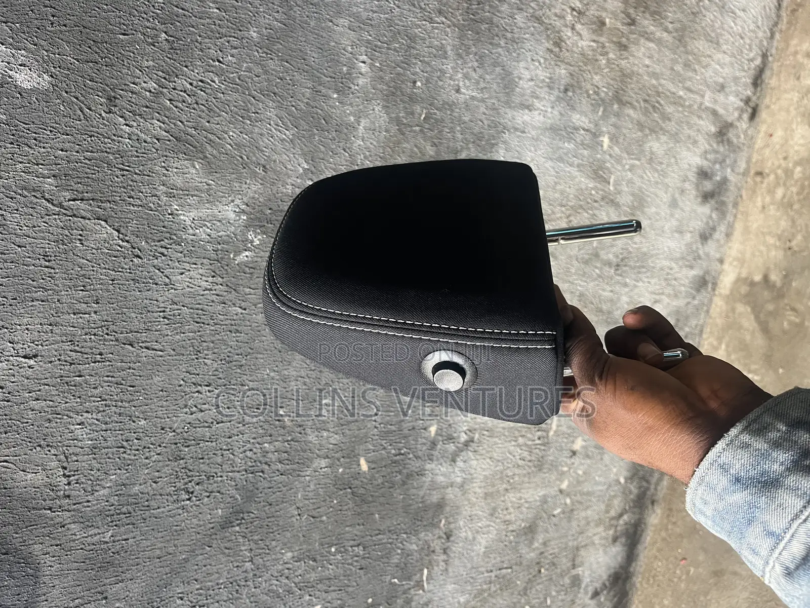 2 Back Headrest Toyota Rav4 2014-16 Available