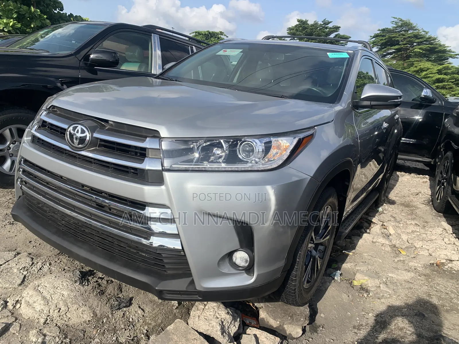 Toyota Highlander XLE 4x4 V6 (3.5L 6cyl 8A) 2017 Gray