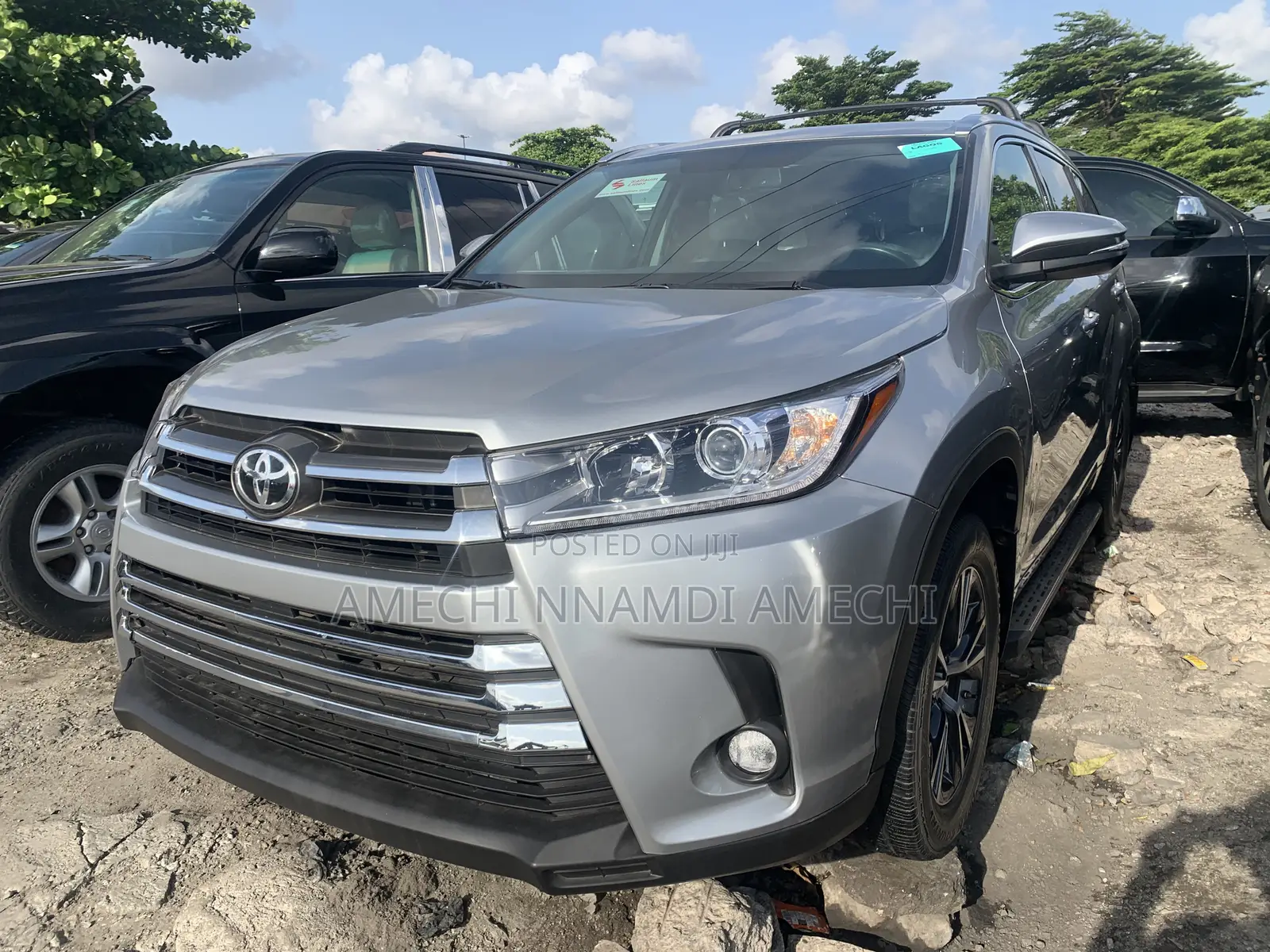 Toyota Highlander XLE 4x4 V6 (3.5L 6cyl 8A) 2017 Gray