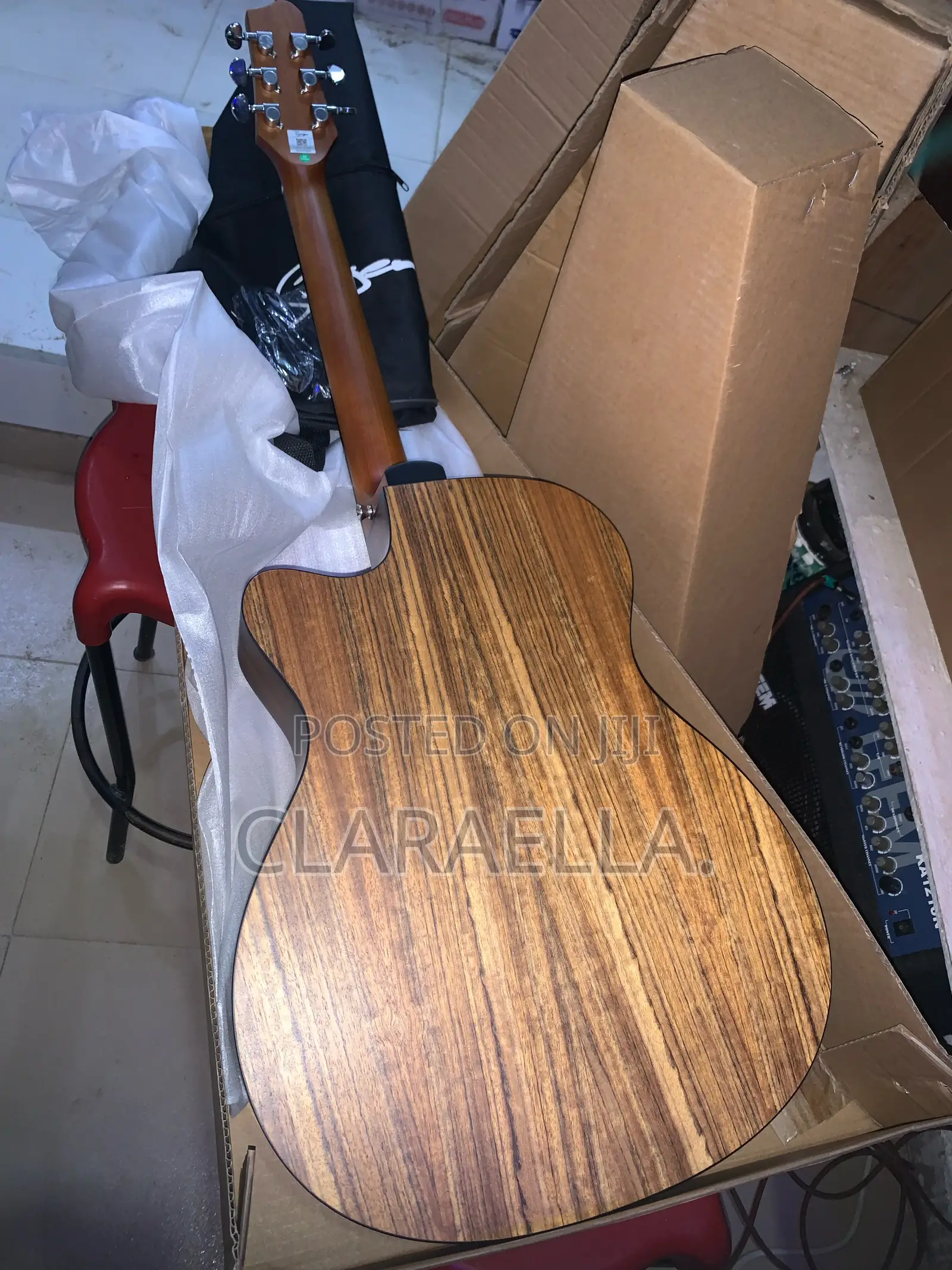 Smiger Lg-09 Engraved Sound Hole 40" Electro Acoustic Guitar