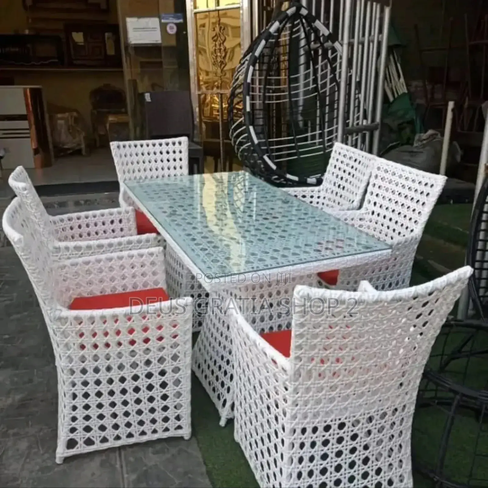 White Restaurant Table and Chairs/Rattan Restaurant Table
