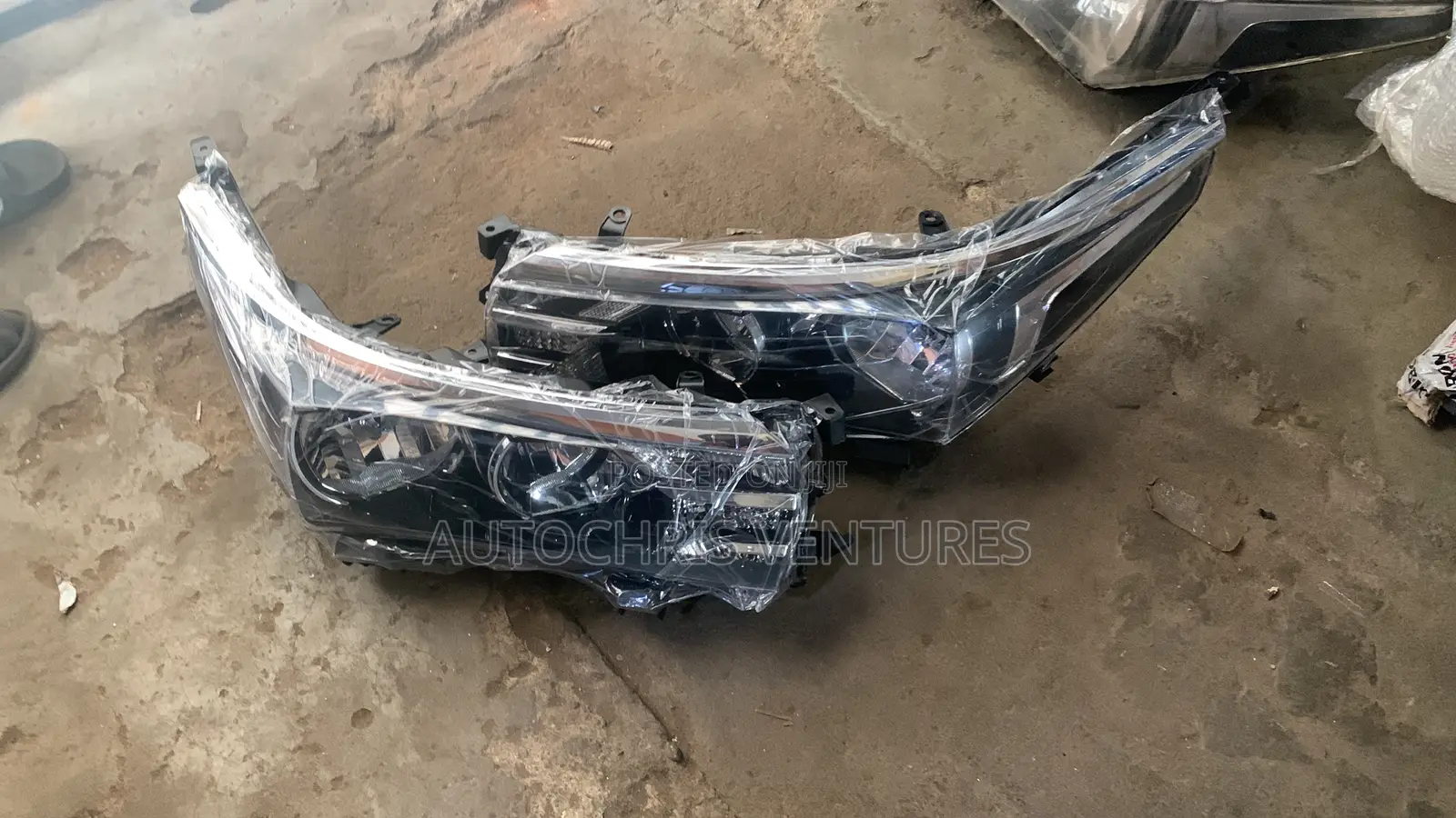 Headlamp Toyota Corolla 2014( South )