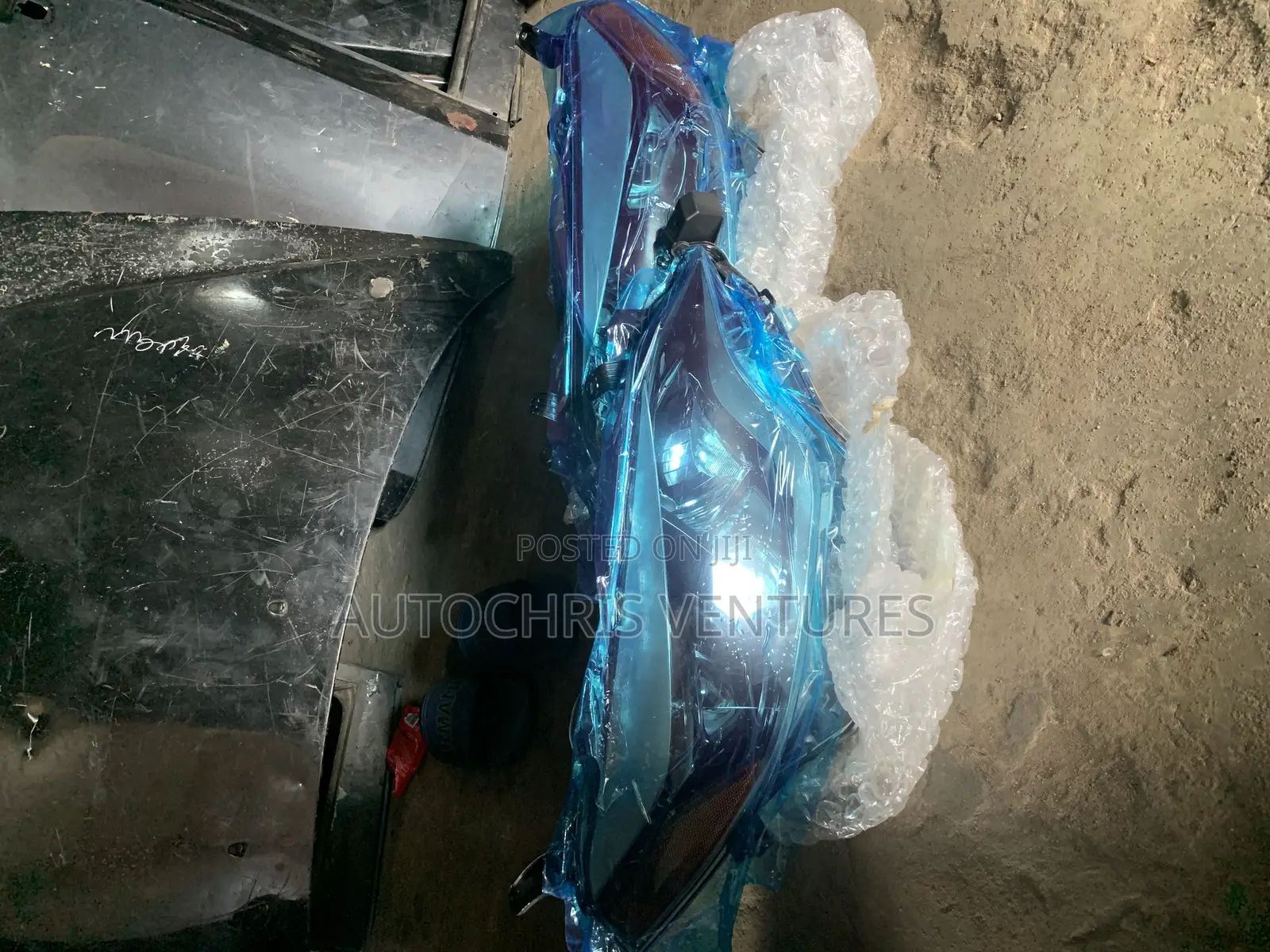Headlamp Toyota Corolla 2014