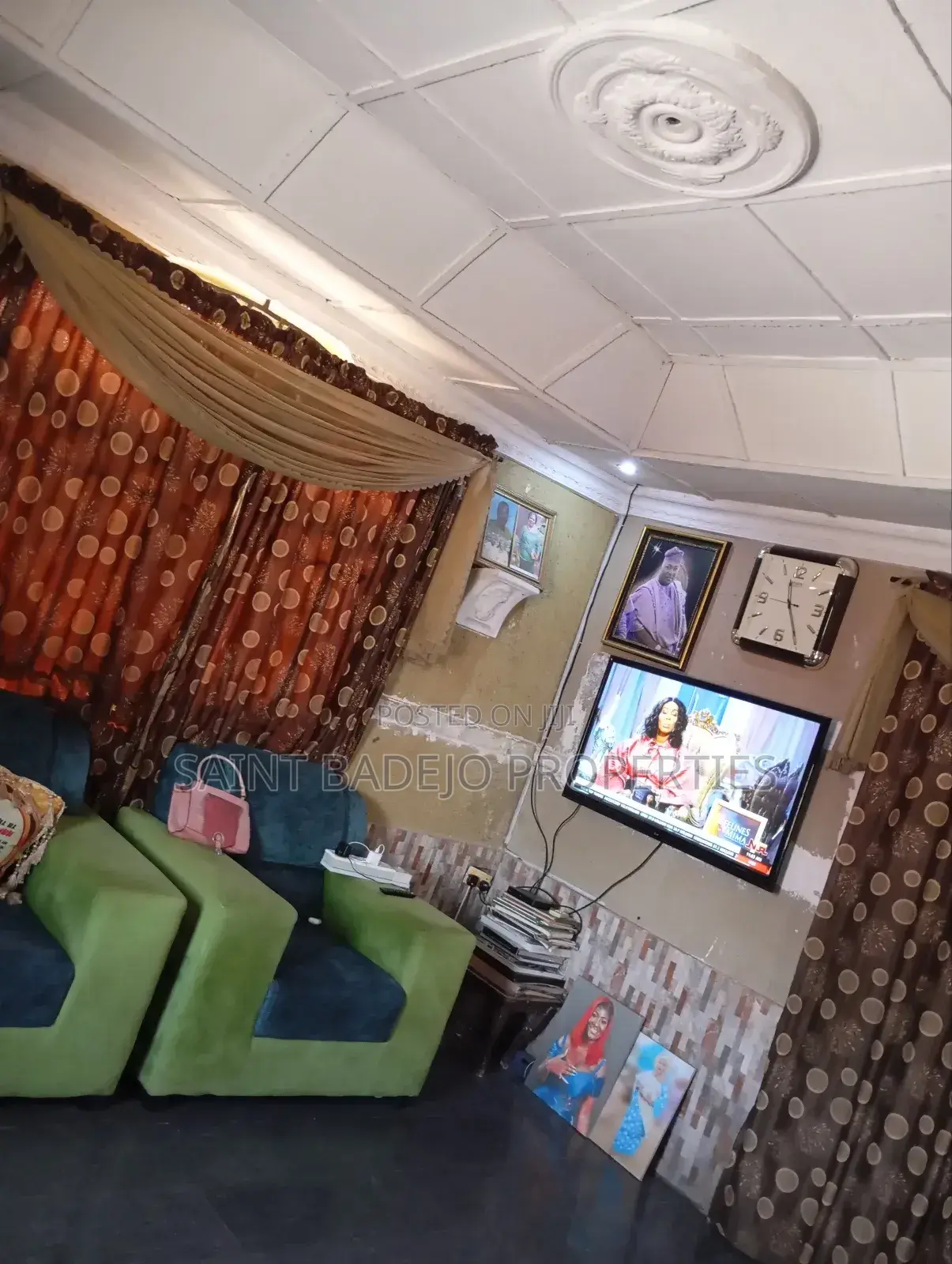 5bdrm Bungalow in Dedogbe Cresent, Ipakodo for sale