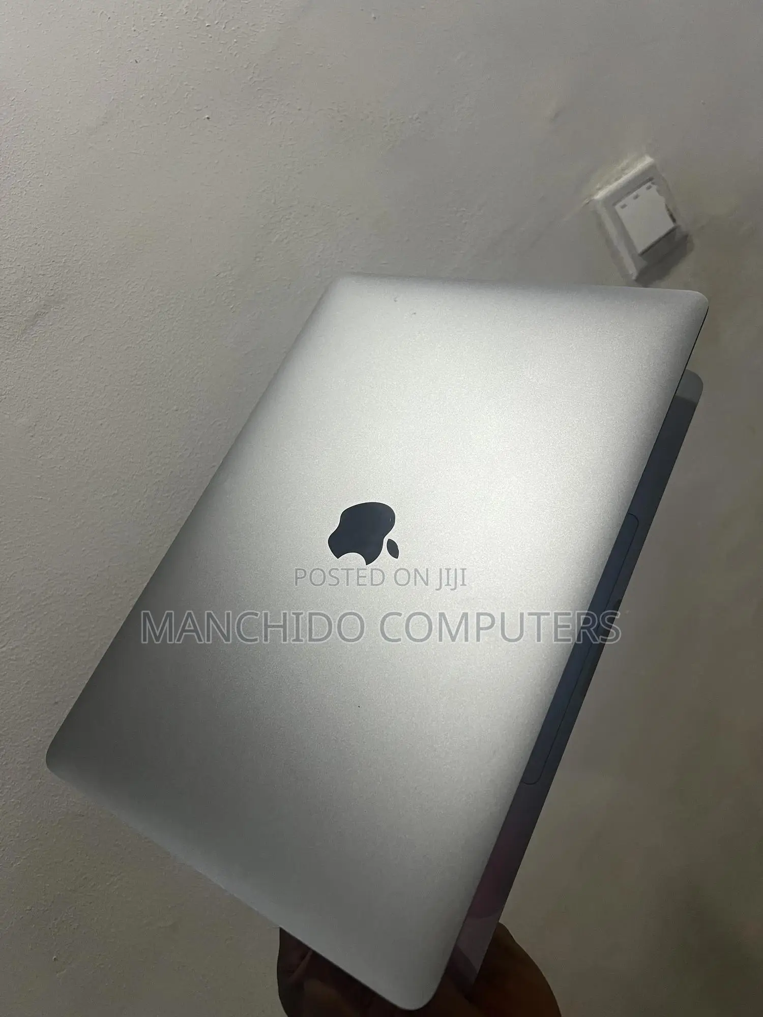Laptop Apple MacBook Pro 2020 16GB Intel Core I5 SSD 512GB