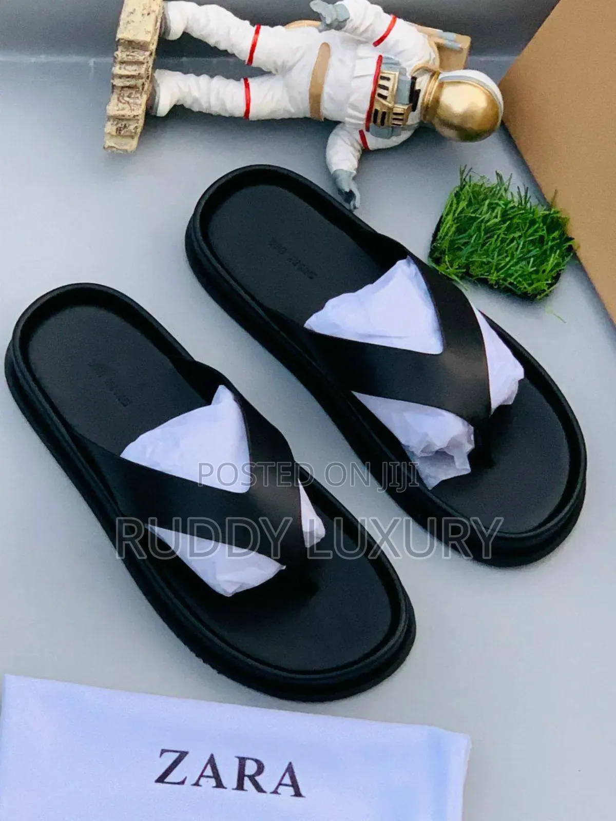 Zara Slides