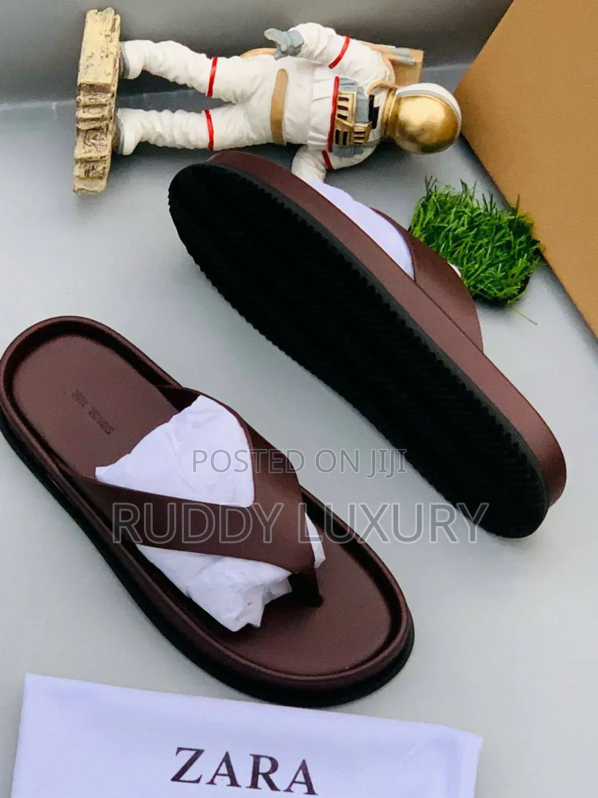 Zara Slides