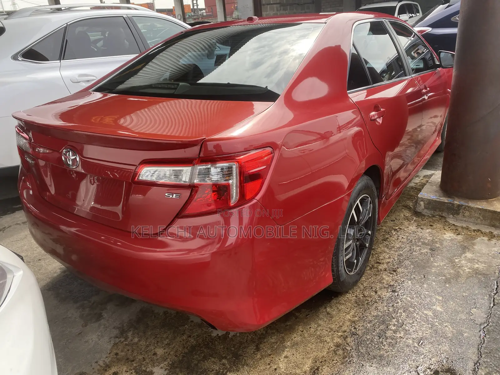 Toyota Camry SE 4dr Sedan (2.5L 4cyl 6A) 2013 Red