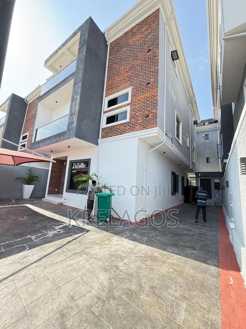 5bdrm Duplex in Ikate for sale