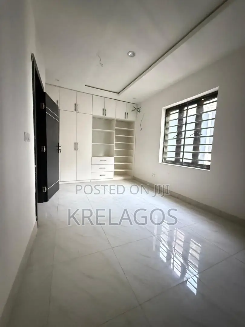 4bdrm Duplex in Ikate for sale