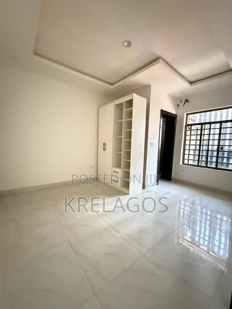 4bdrm Duplex in Ikate for sale