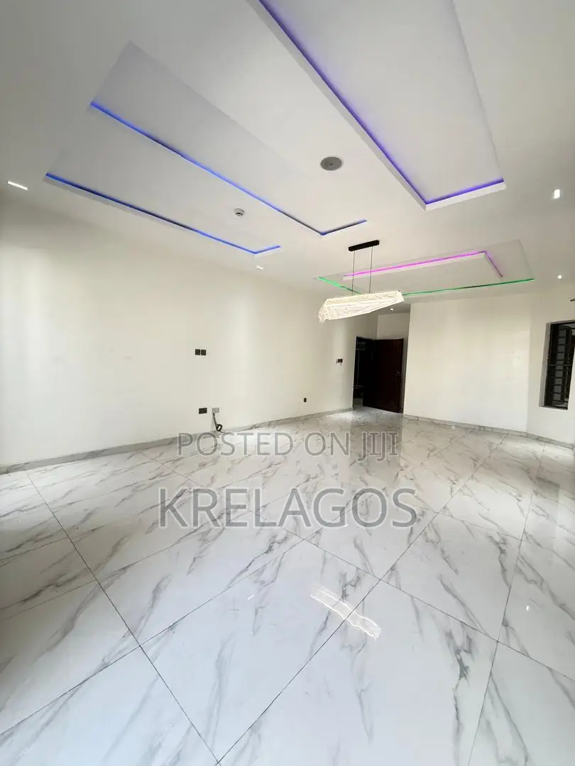 3bdrm Apartment in Ikate for sale
