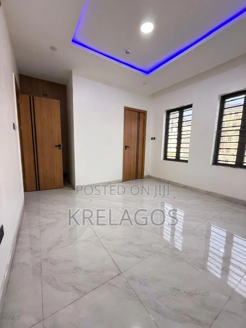 3bdrm Apartment in Ikate for sale