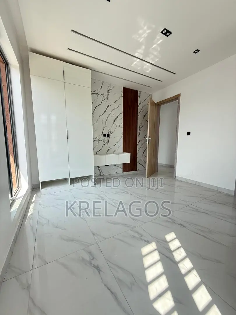 2bdrm Apartment in Ikate for sale