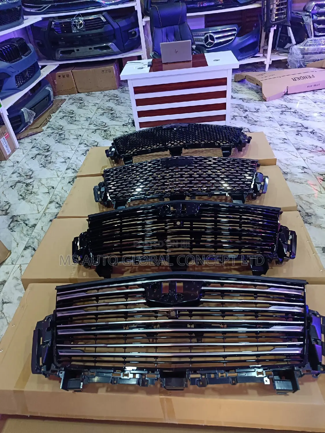 Cadillac Escalade 2021/2024 Front Grille