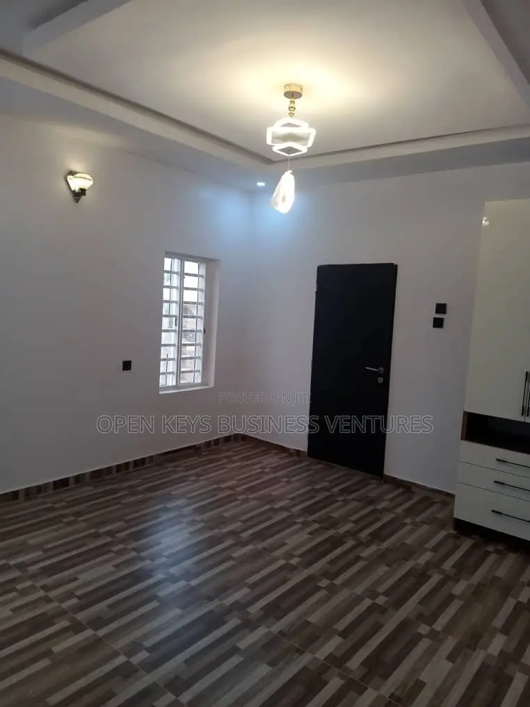 Furnished 5bdrm Duplex in Temidire, Ologuneru for sale