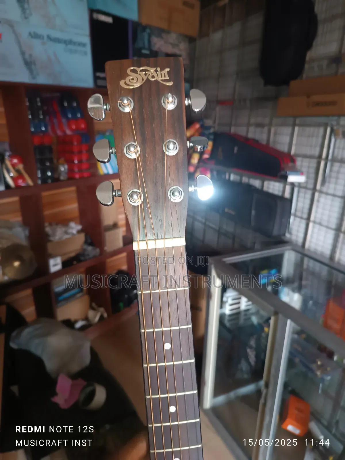 Syain Electro-Acoustic/Semi-Acoustic Guitar