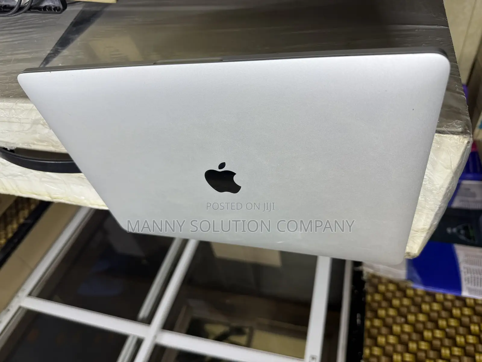 Laptop Apple MacBook Pro 2017 8GB Intel Core I5 SSD 256GB