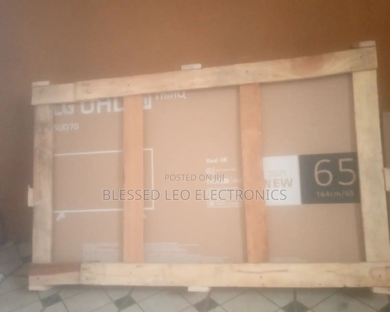 65 Inches Smart Tv With Netflix Facebook Youtube and Mirror