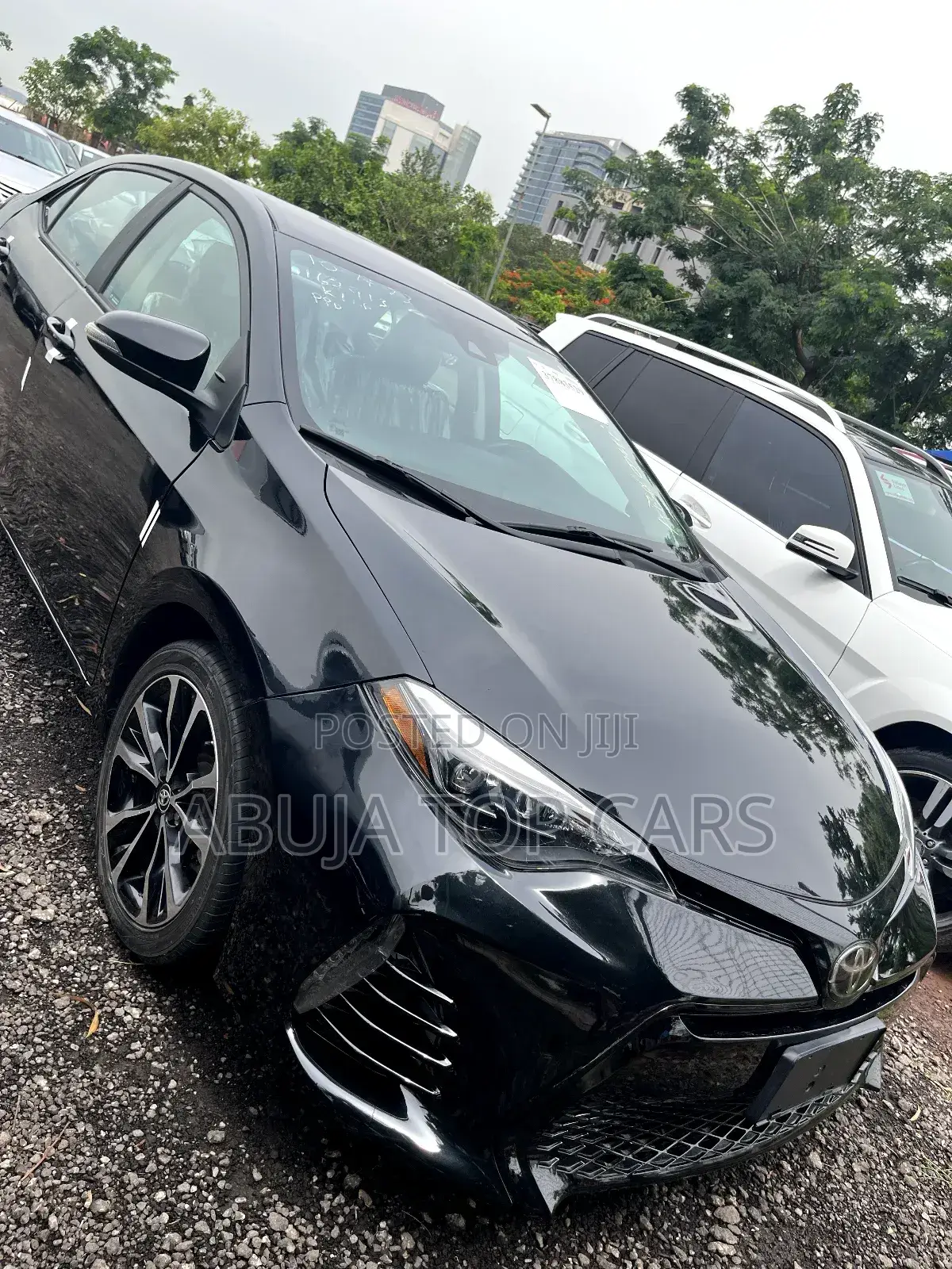 Toyota Corolla SE (1.8L 4cyl 2A) 2018 Black