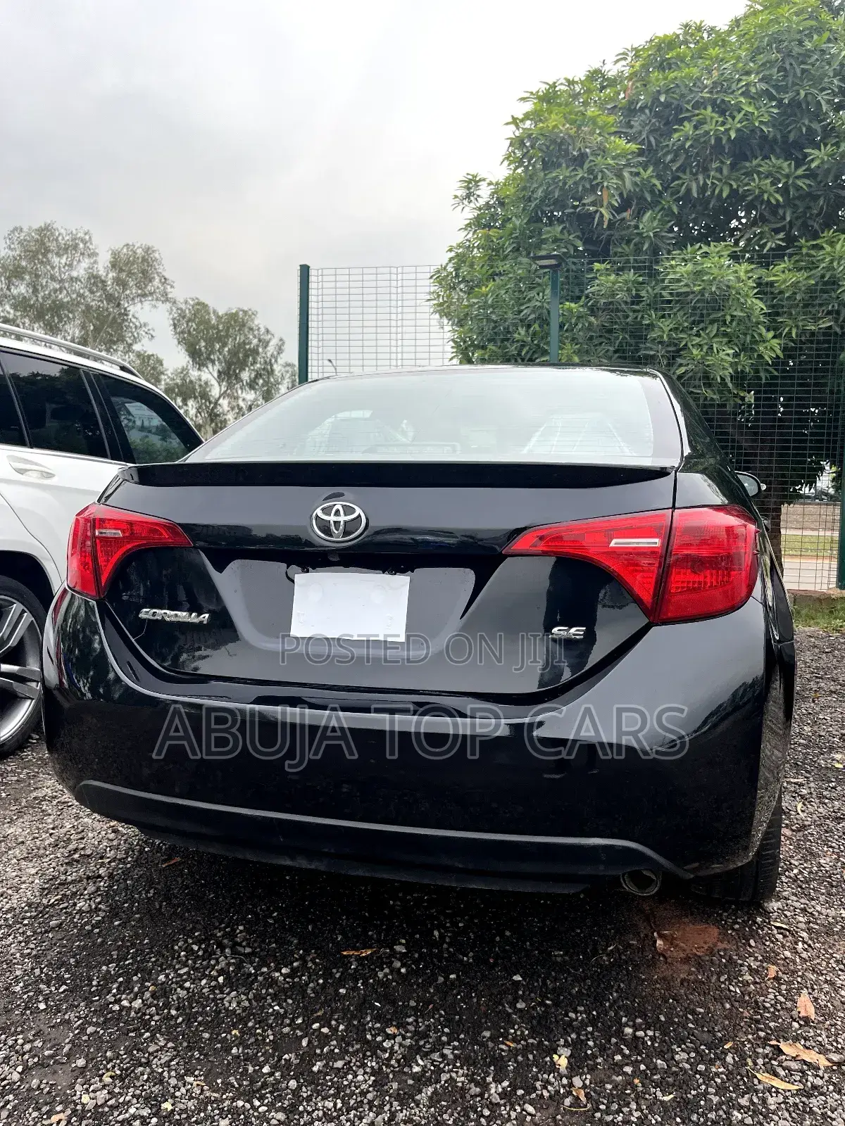 Toyota Corolla SE (1.8L 4cyl 2A) 2018 Black