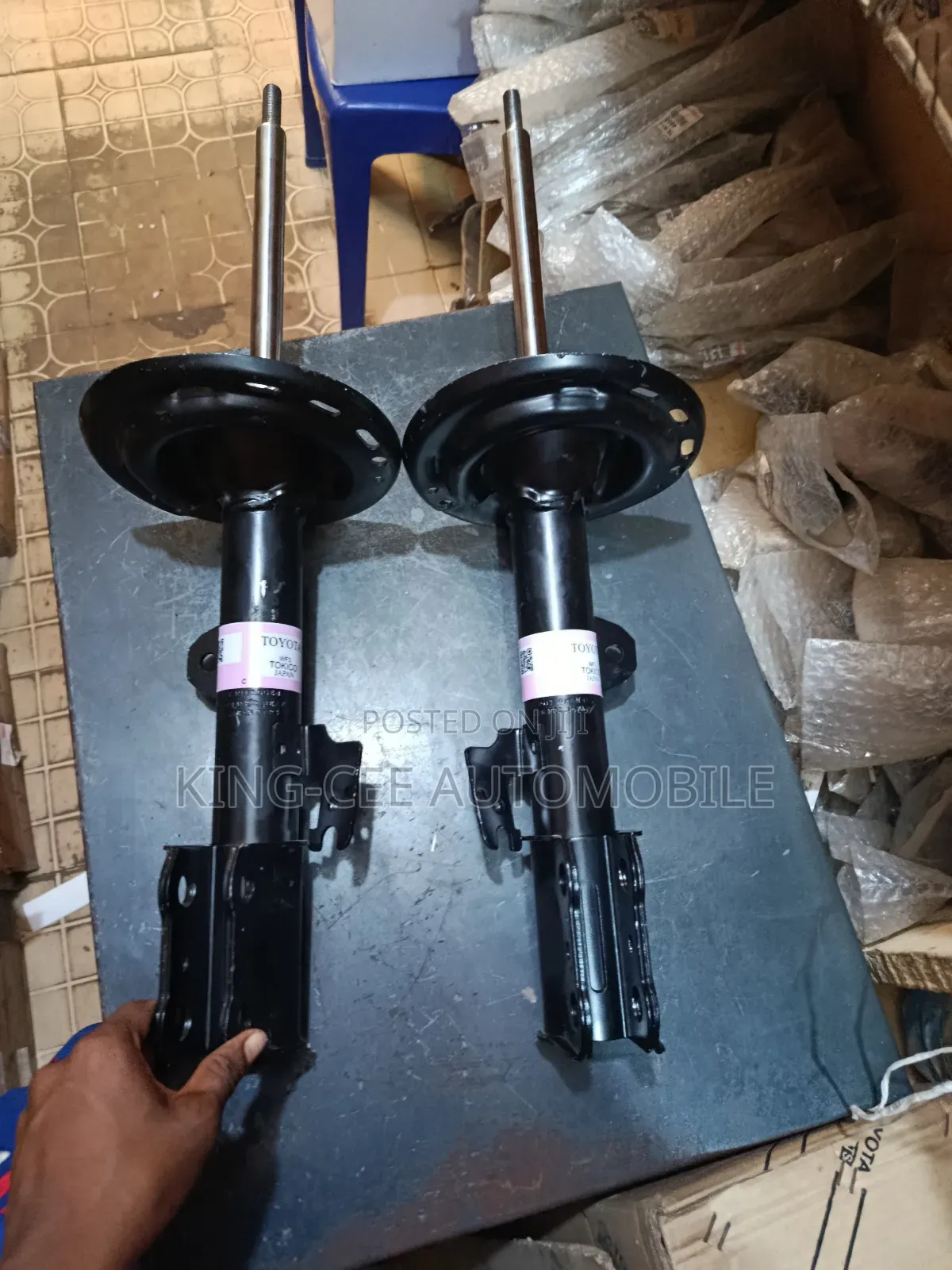 Front Shock Absorber Toyota Venza and Highlander 2008-2012