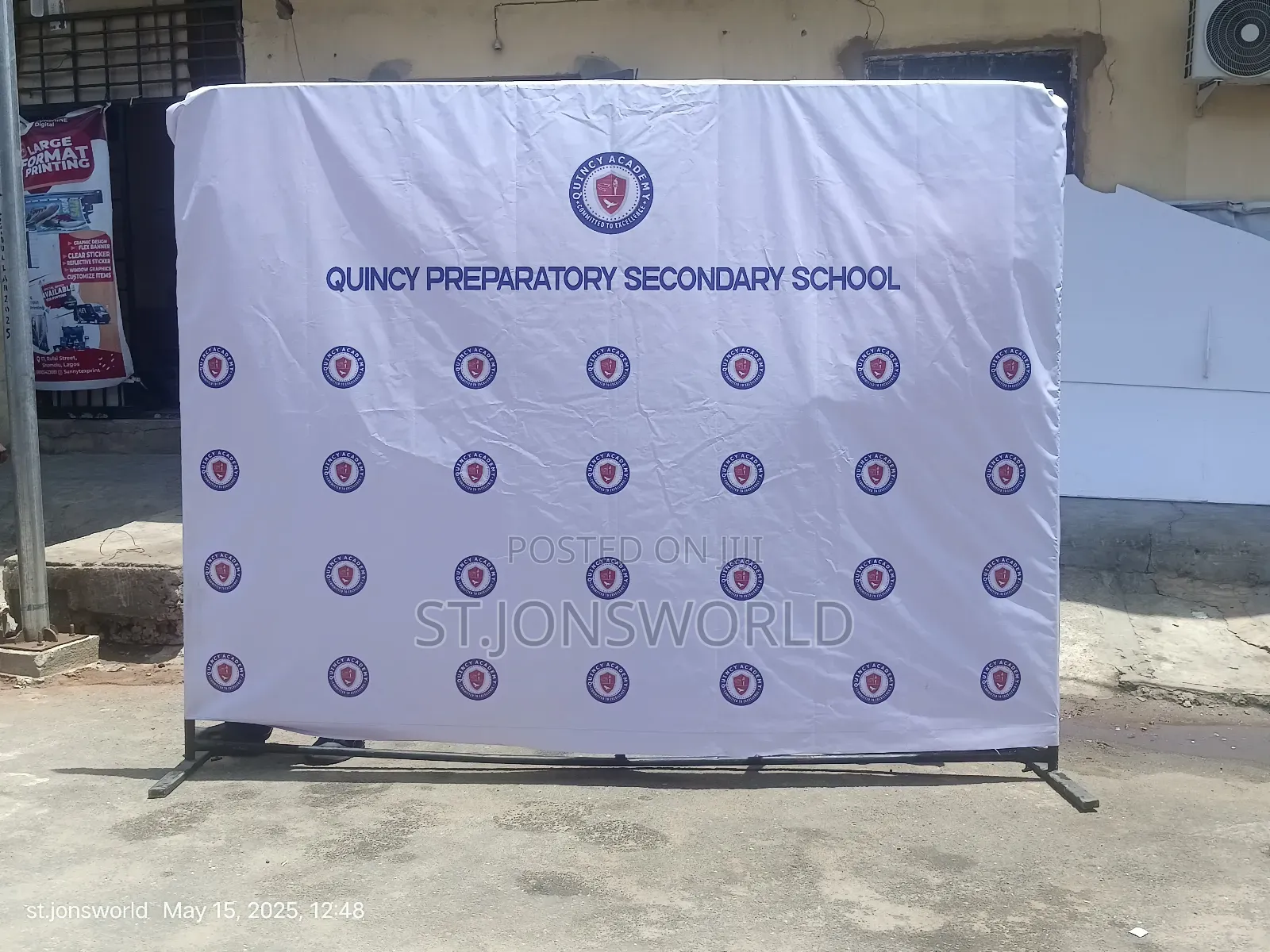 Collapsible Pop-Up Backdrop Banner