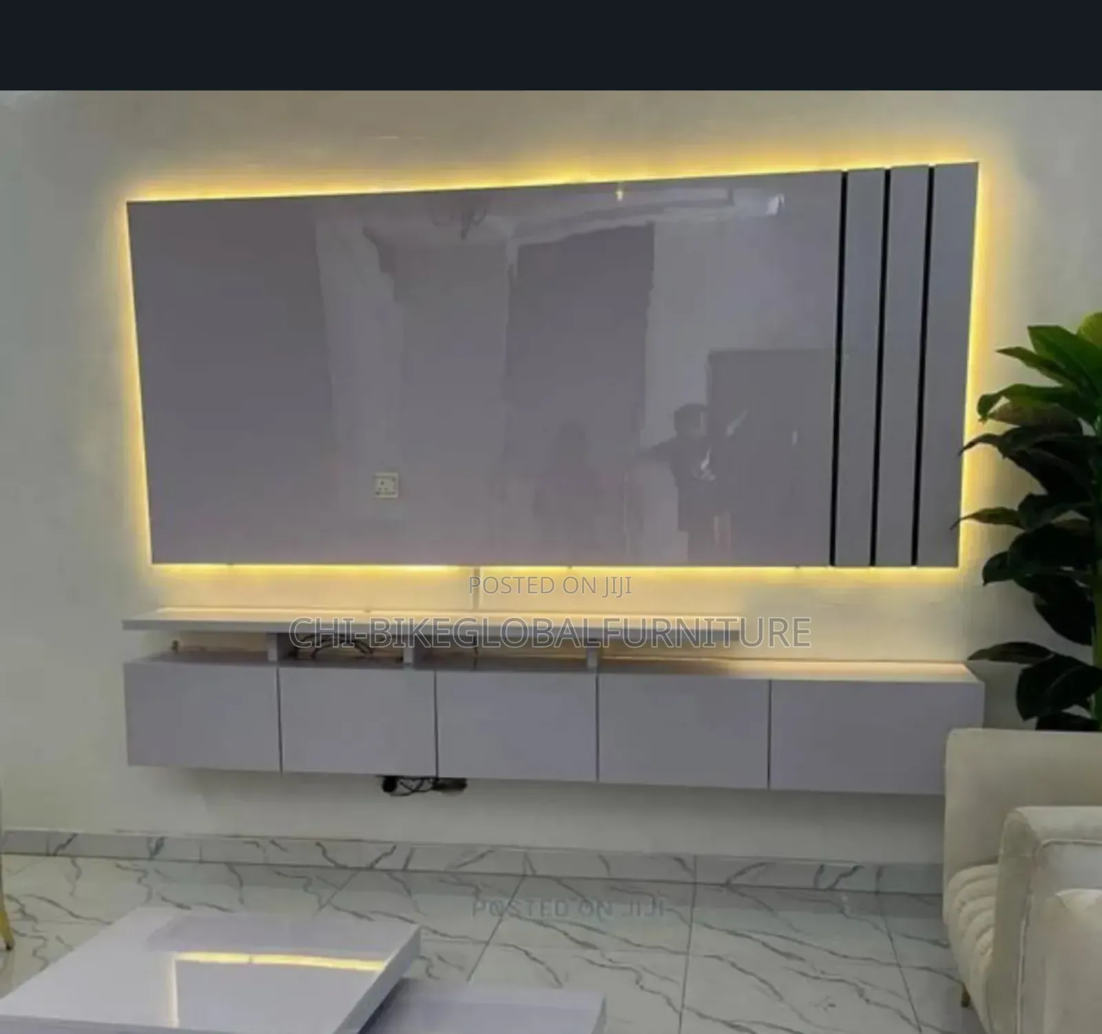 Tv Console See And Pay Payment Is When Delivered ........