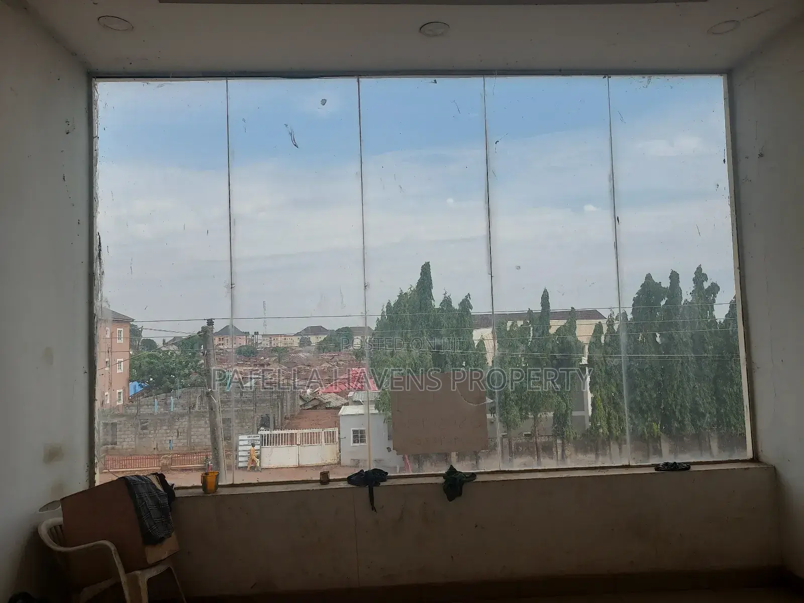 Massive Space to Let