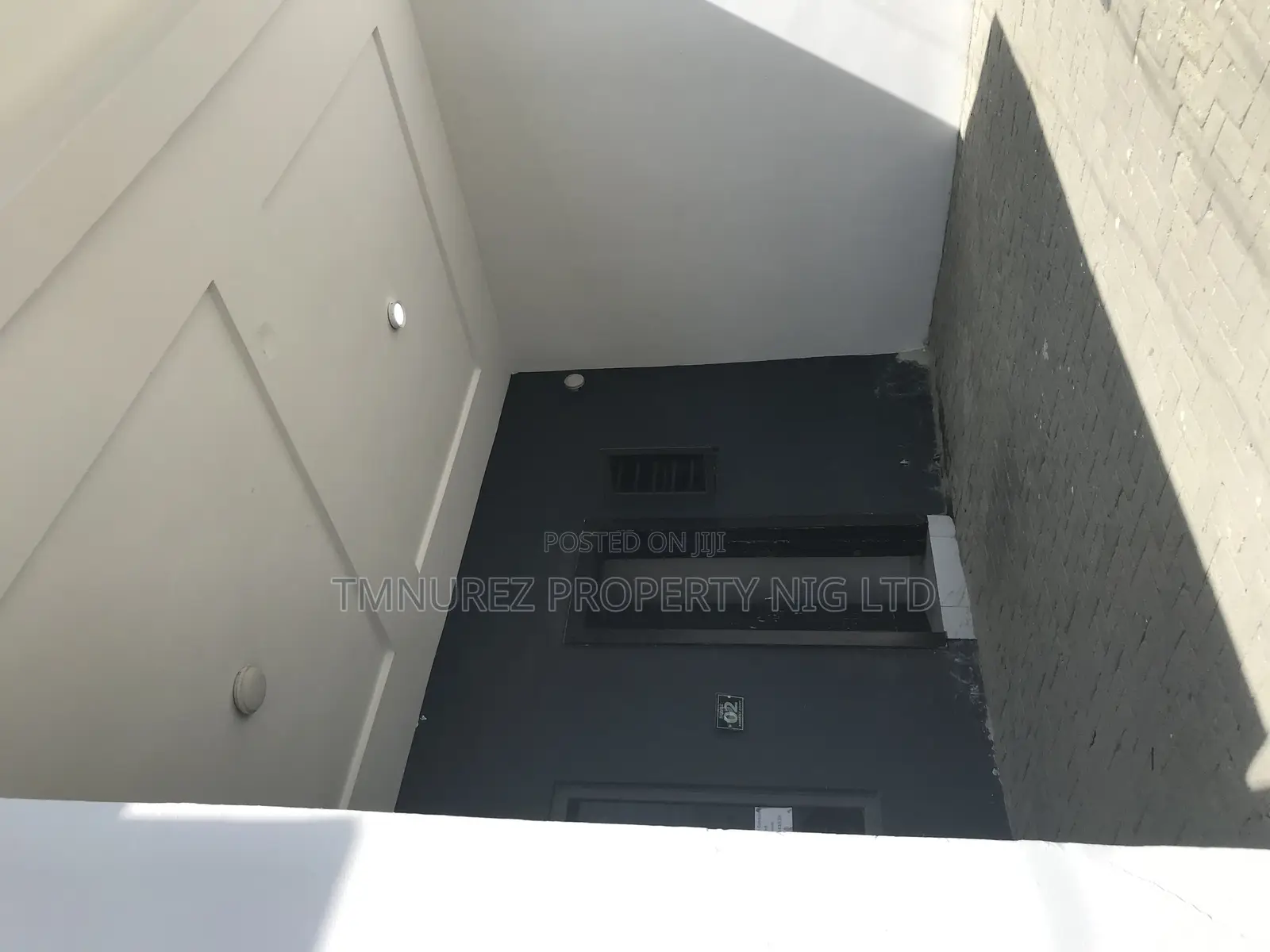 Studio Apartment in Orchild Road Chevron for rent