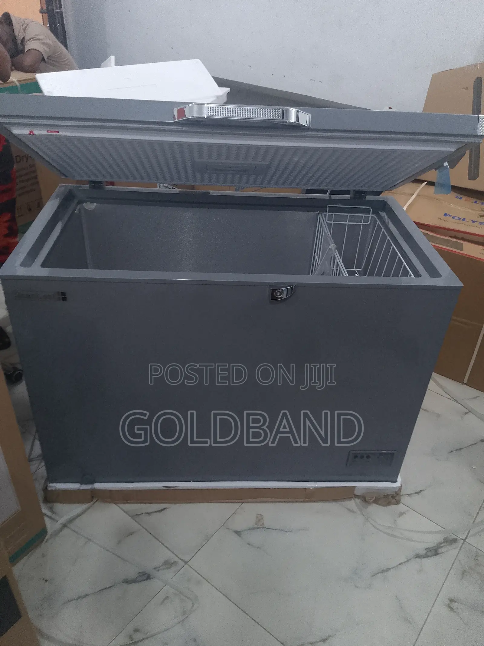 Scanfrost 300l Fast Freezing Durable Chest Freezer