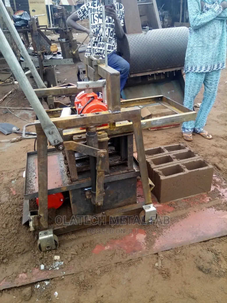 Automated Concrete Block Moulding Machine