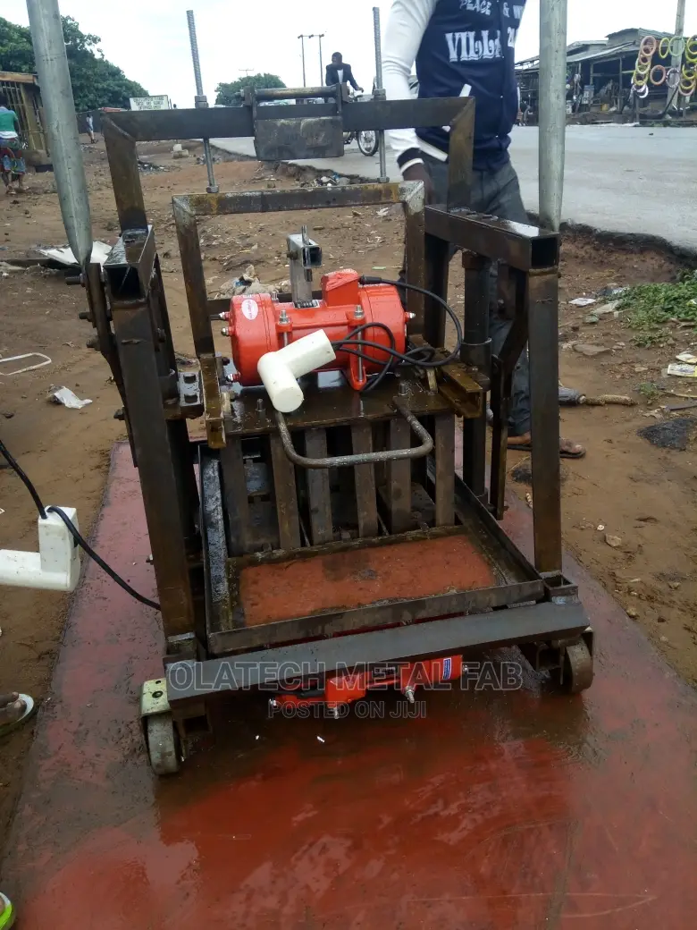 Automated Concrete Block Moulding Machine