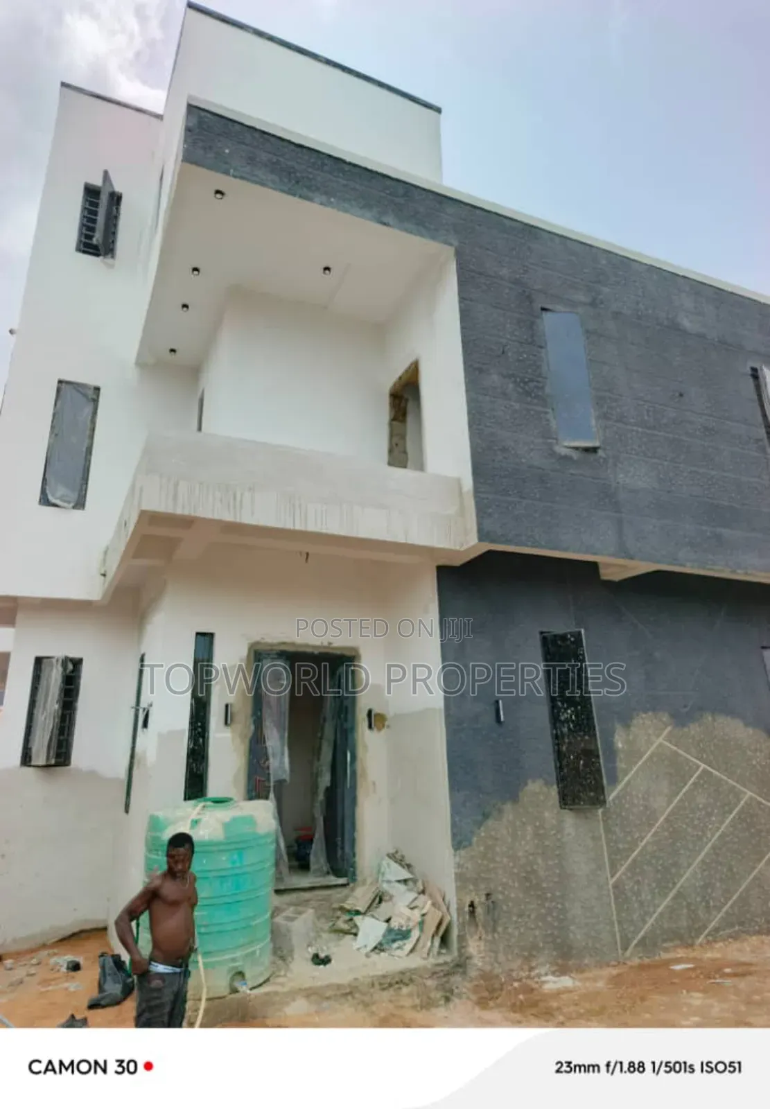 5bdrm Duplex in Unilag Estate Magodo, Berger for sale