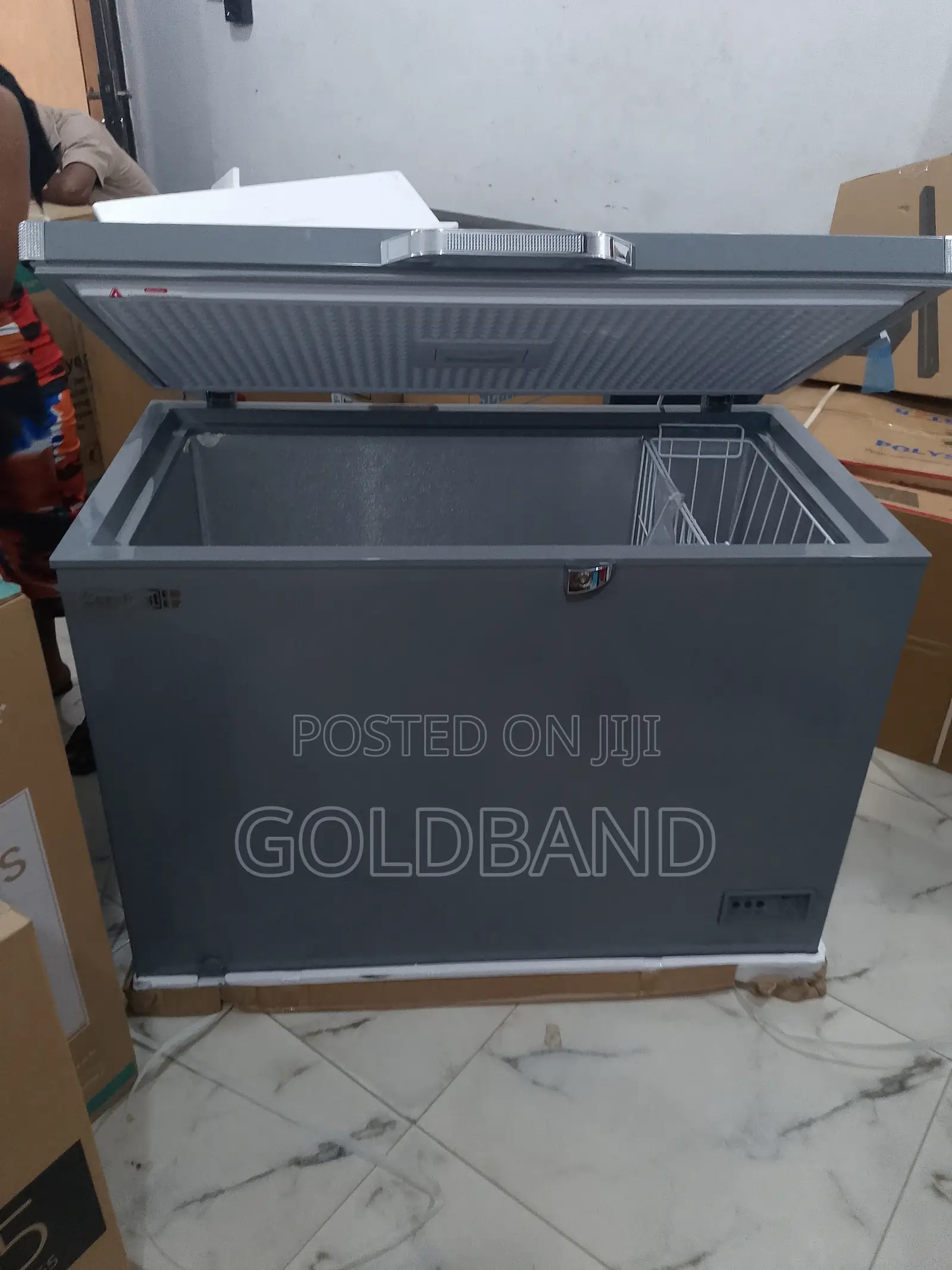 Scanfrost 300l Chest Freezer (Ideal for Small Businesses)