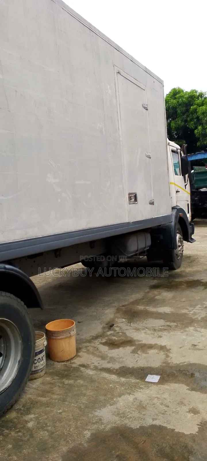 Mercedes Benz 1617 Container Body