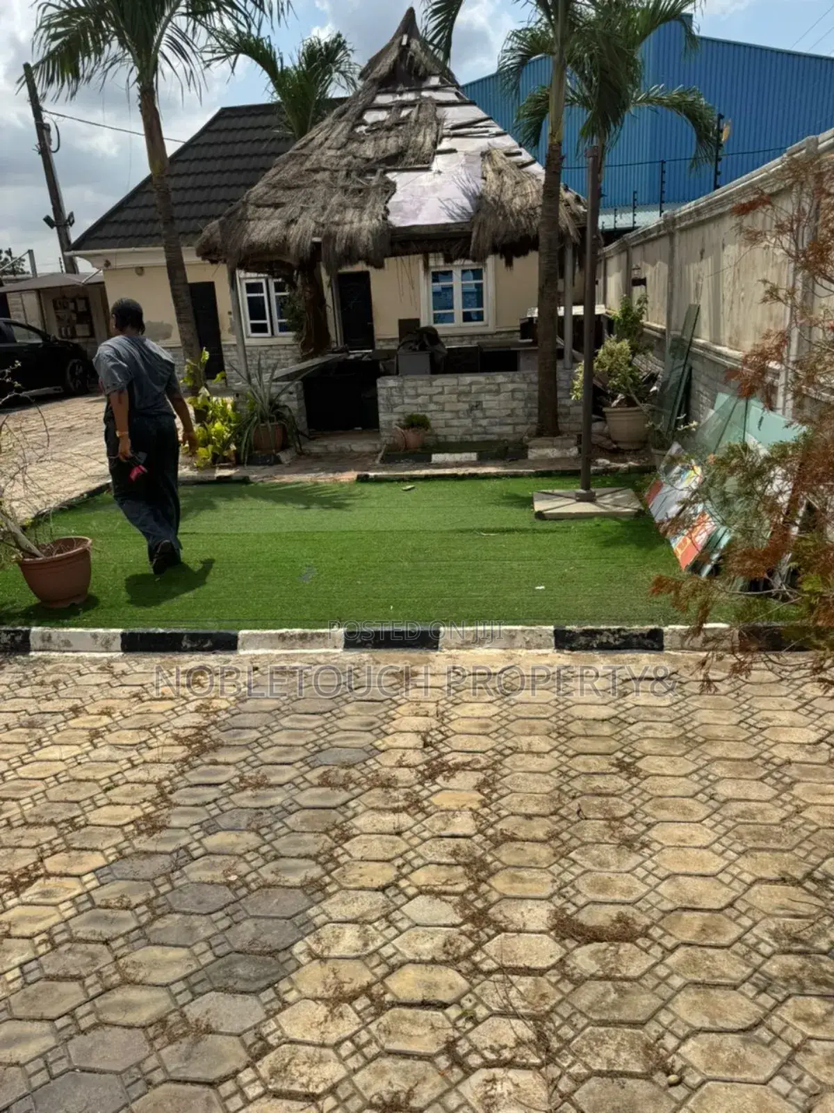 4bdrm Bungalow in Off Ikotun Idimu, Iseri Olofin for sale