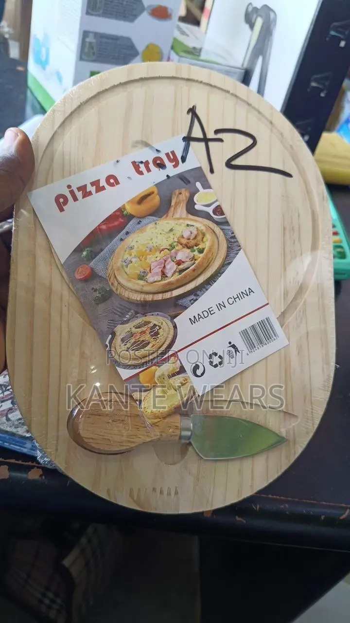 Pizza Tray With Cutter