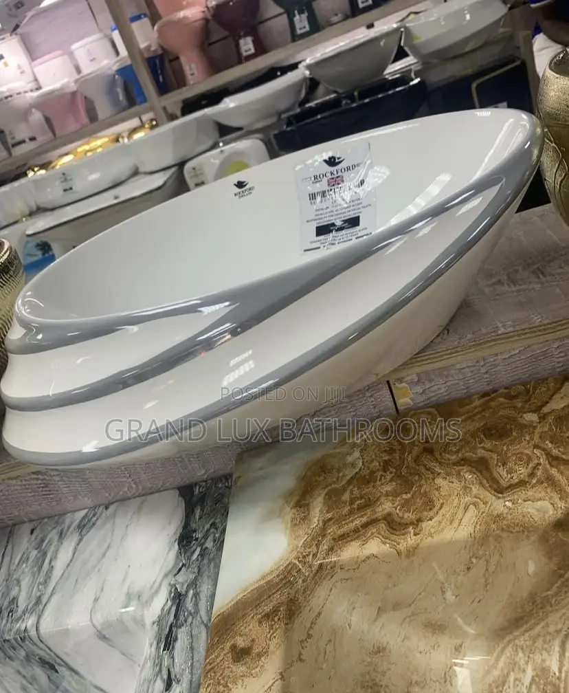 Luxury White Ceramic Bathroom Vessel Sink With Gold Trim