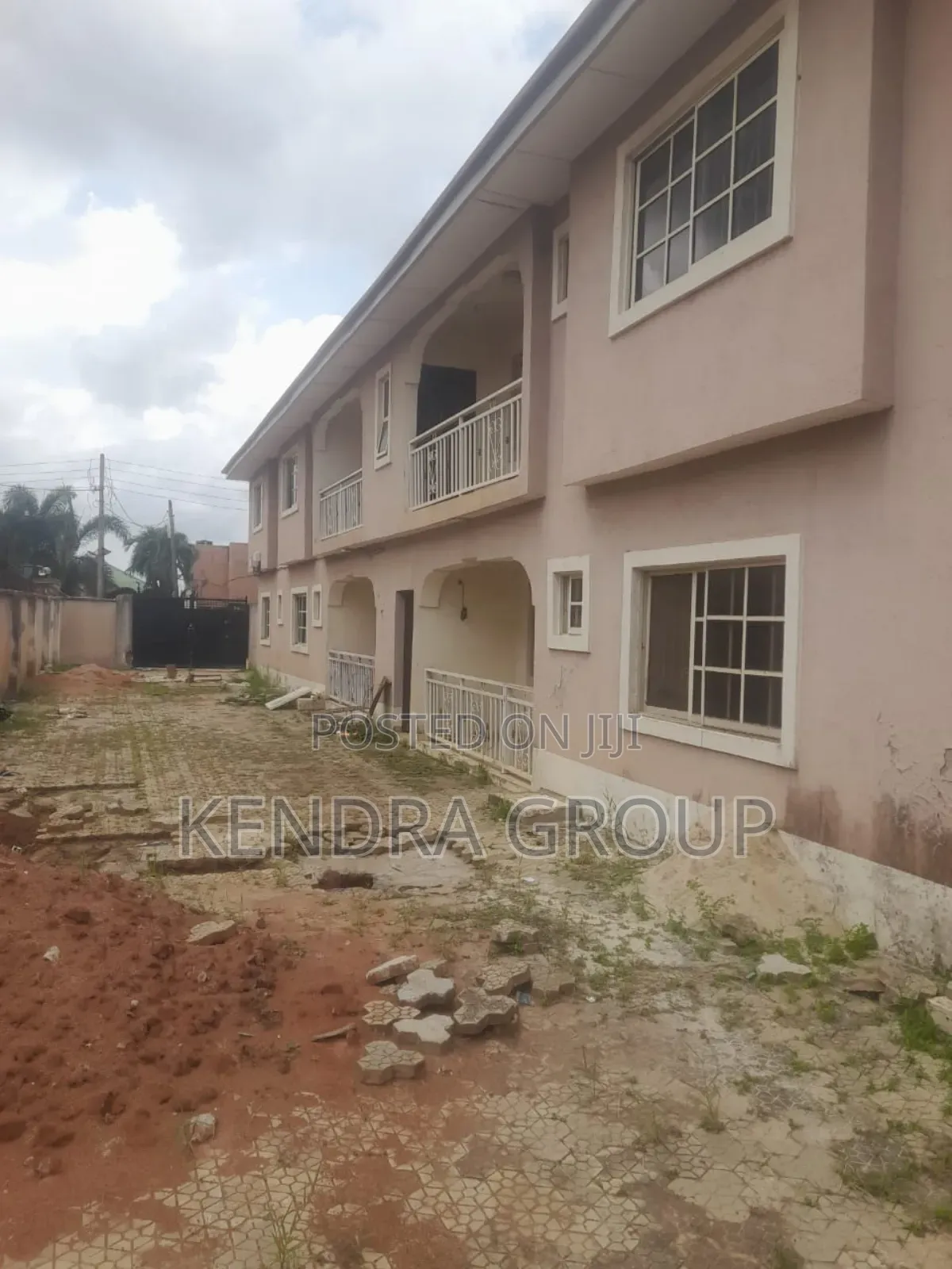 3bdrm Block of Flats in Omitoro, Ijede / Ikorodu for sale