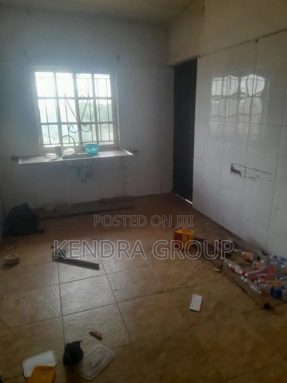 3bdrm Block of Flats in Omitoro, Ijede / Ikorodu for sale