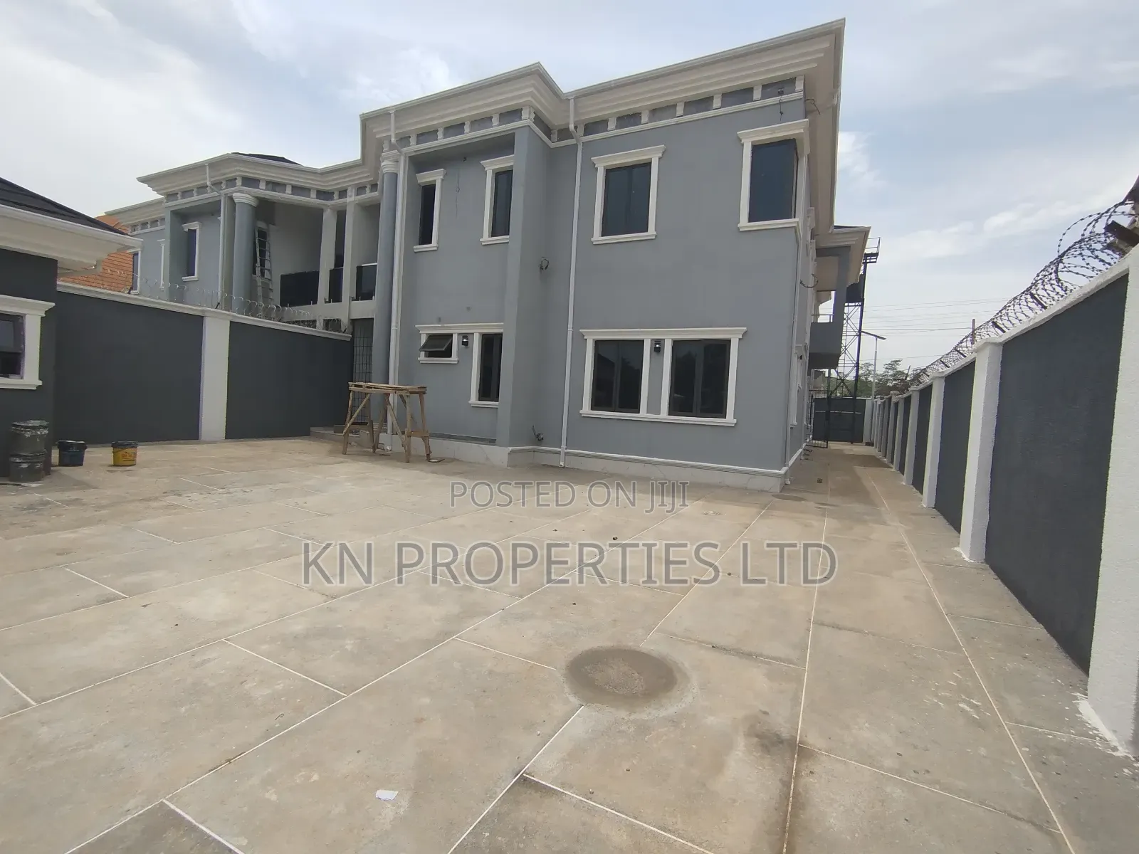 4bdrm Duplex in Apo for rent
