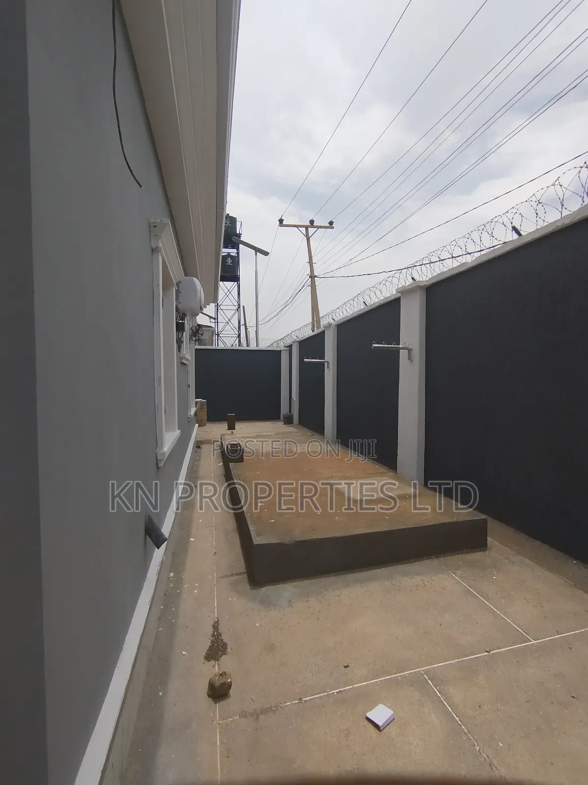 4bdrm Duplex in Apo for rent