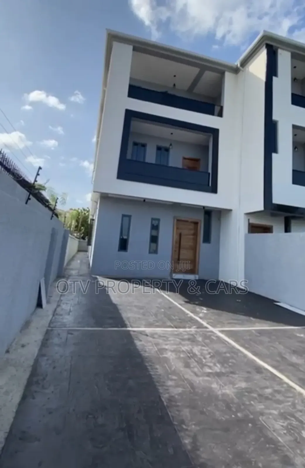 Furnished 5bdrm Duplex in Lekki Phase 1 for sale