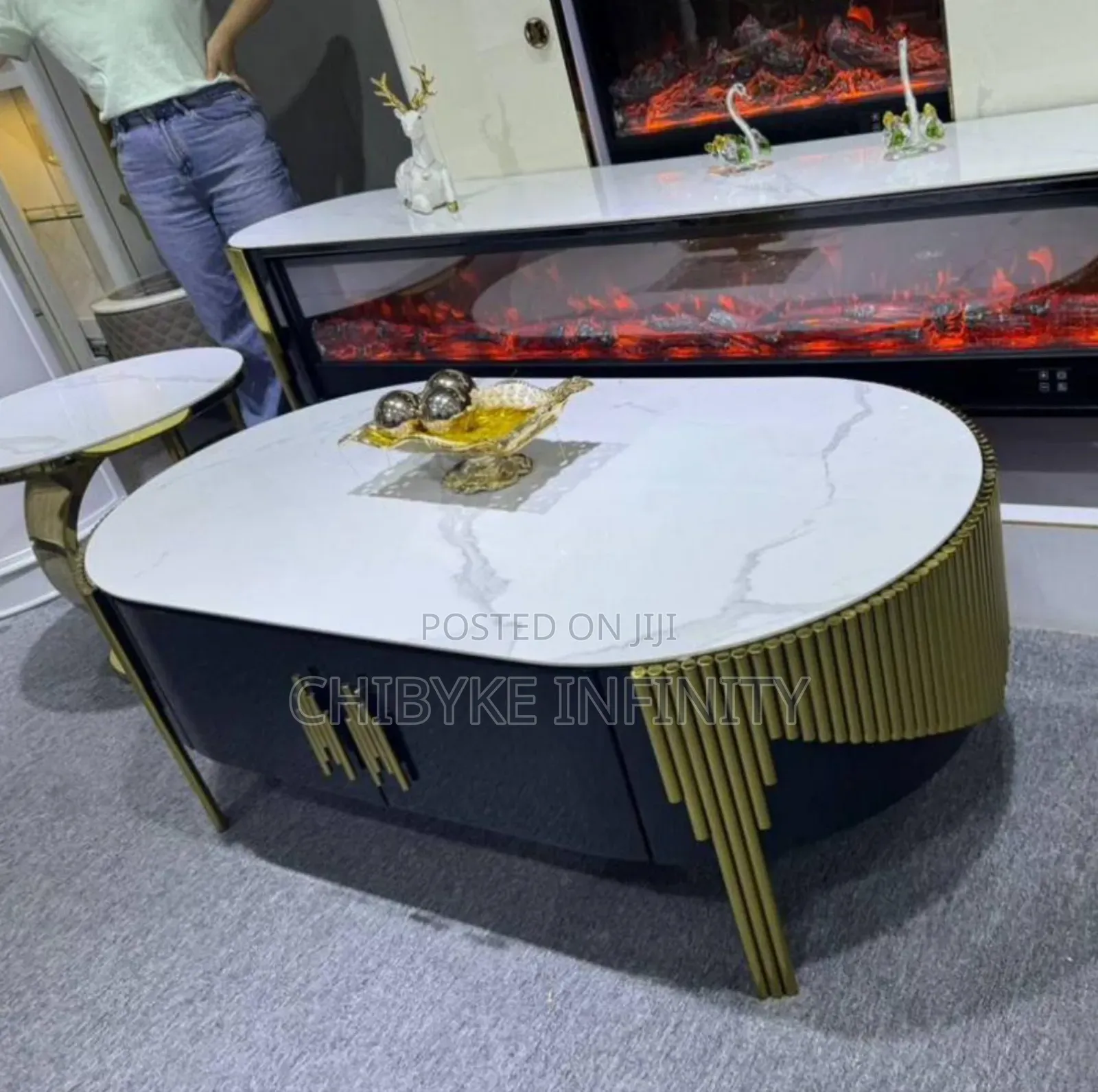 High Quality Centre Table and Corresponding Tv Stand 
